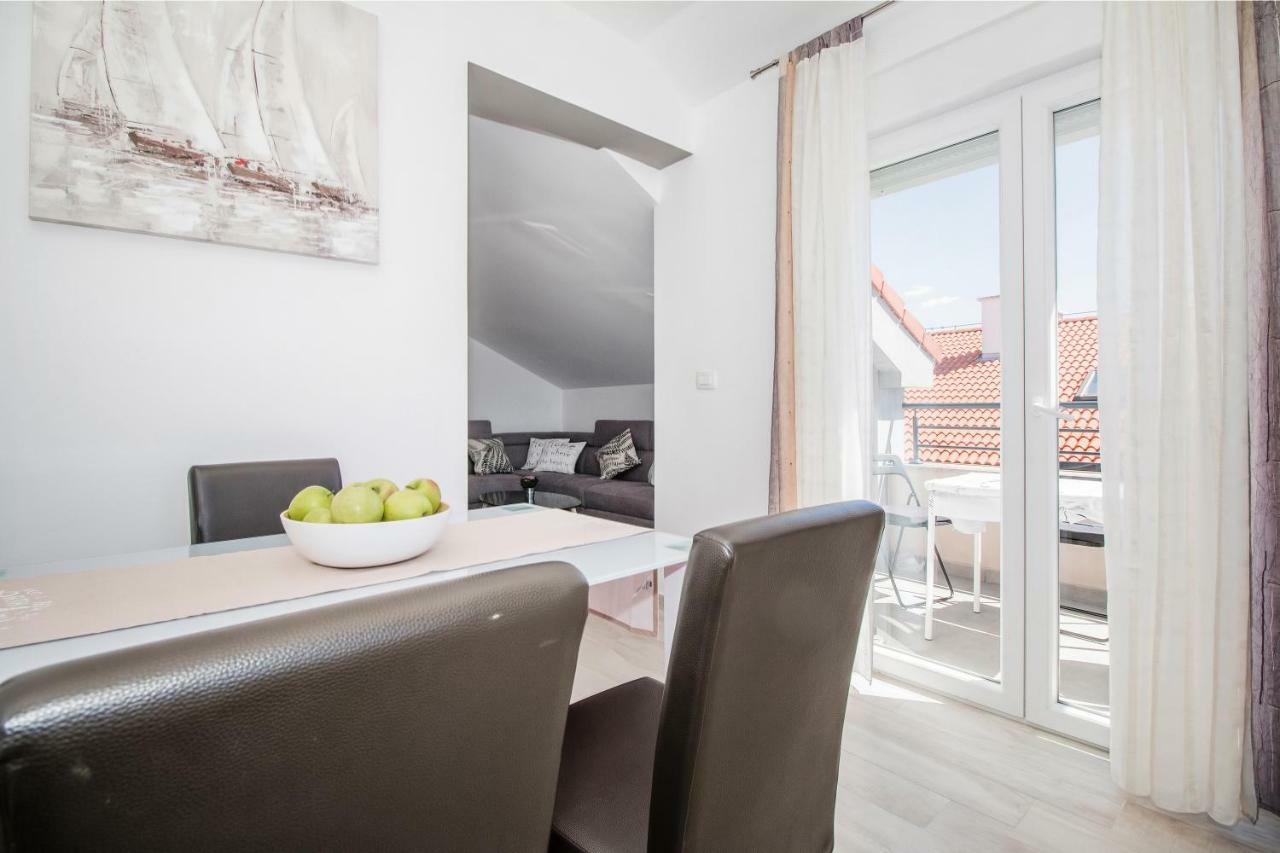 Apartment Hera With Balcony And Free Parking Zadar Exterior photo