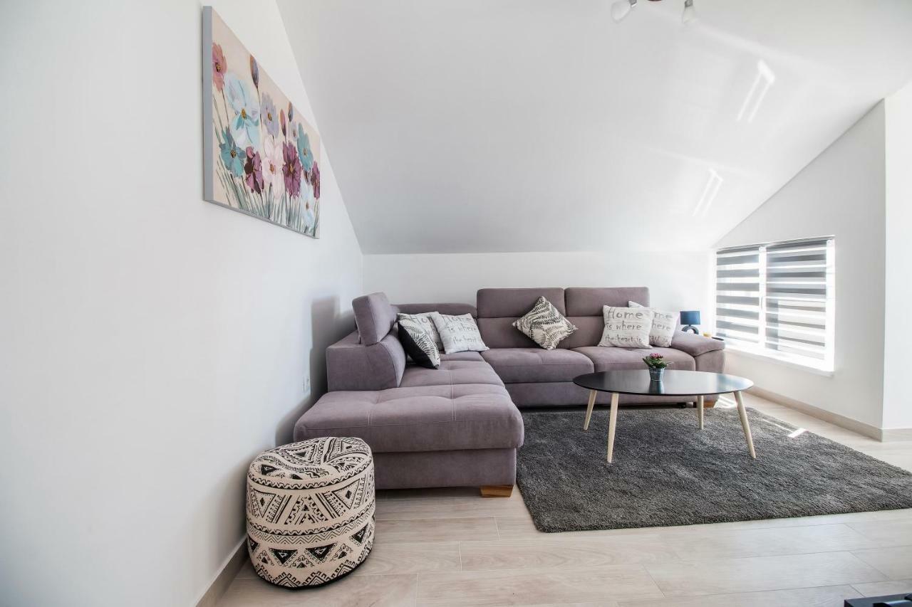 Apartment Hera With Balcony And Free Parking Zadar Exterior photo